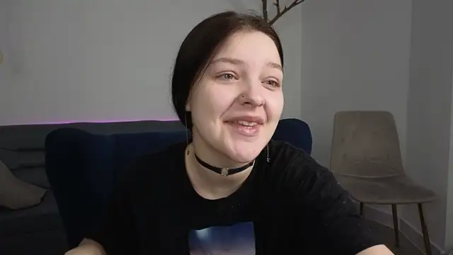 DeliaEffy online show from March 22, 2026, 12:52 pm