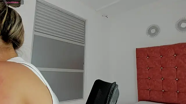 Snapshot of your_whore_Salome chatting on May 15, 2026, 8:27 pm your whore Salome online show from May 15, 2026, 8:27 pm