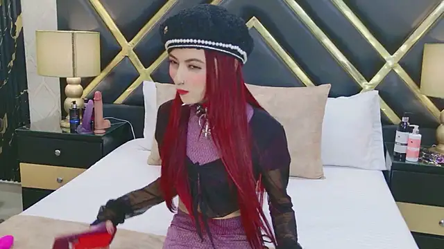 AntonellaEscudero online show from April 13, 2026, 8:03 pm