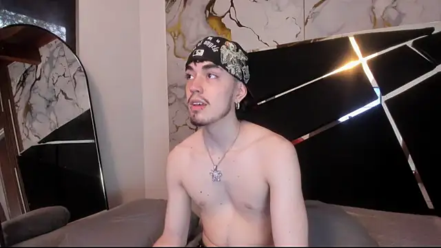 Couple In Heat online show from March 26, 2026, 7:41 pm