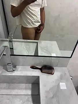 Snapshot of twink231 chatting on June 10, 2026, 12:11 am twink231 online show from June 10, 2026, 12:11 am