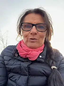 Dance Lady online show from March 8, 2026, 2:54 pm