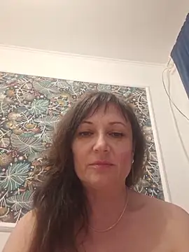 SaraGina online show from April 1, 2026, 9:01 pm