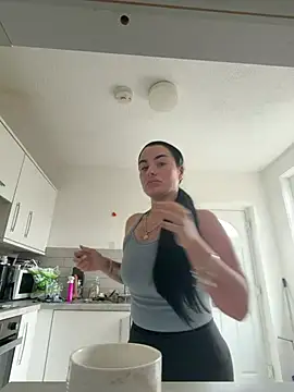 Darkfantisyx online show from April 3, 2026, 1:31 pm