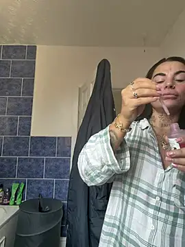 Darkfantisyx online show from April 6, 2026, 12:06 pm