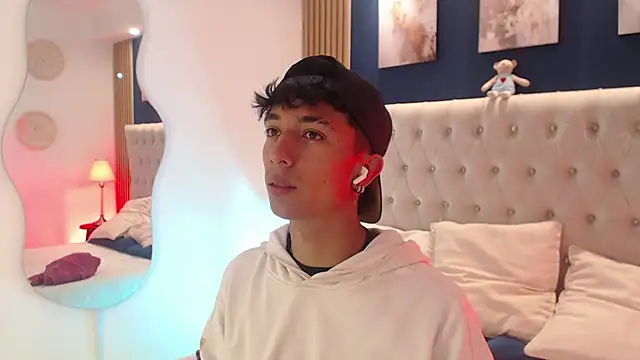 Aiden Rivers  online show from March 31, 2026, 12:49 pm