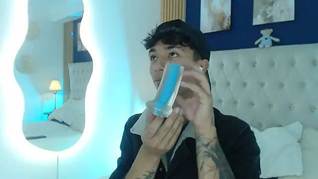 Aiden Rivers  online show from April 1, 2026, 12:50 pm