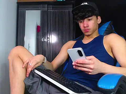 Lyam Russo online show from February 26, 2026, 7:02 pm