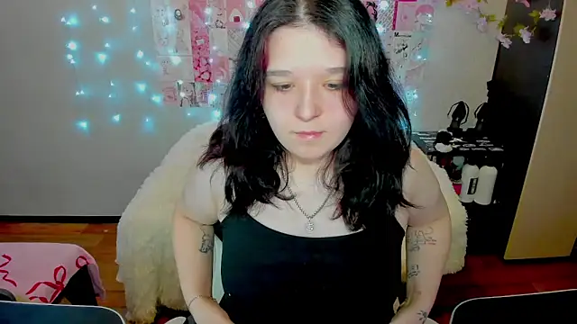 Snapshot of Kate_Acid chatting on February 20, 2026, 12:07 am Kate Acid online show from February 20, 2026, 12:07 am