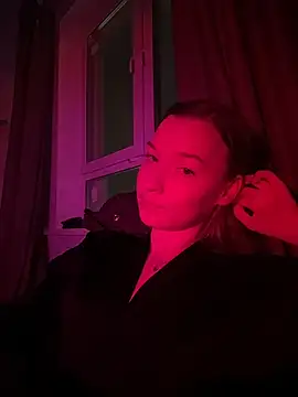 Snapshot of EmmaTurners chatting on February 25, 2026, 5:55 pm EmmaTurners online show from February 25, 2026, 5:55 pm