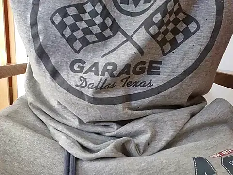 RetroWorth01 online show from March 1, 2026, 8:38 am