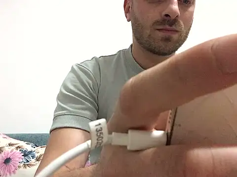 Snapshot of Scarbau chatting on May 30, 2026, 11:02 pm Scarbau online show from May 30, 2026, 11:02 pm