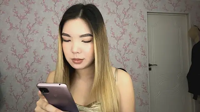 Snapshot of Elina_Mottel chatting on February 23, 2026, 7:17 am Elina Mottel online show from February 23, 2026, 7:17 am