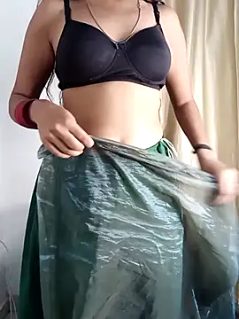 Cutie babes01 online show from April 5, 2026, 5:21 pm