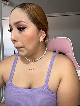 Snapshot of Kiarhatrixie1 chatting on February 26, 2026, 5:45 pm Kiarhatrixie1 online show from February 26, 2026, 5:45 pm