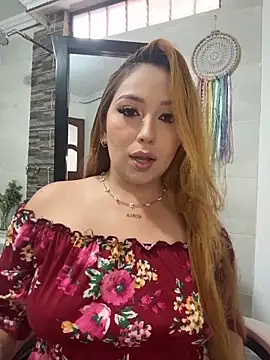 Kiarhatrixie1 online show from March 6, 2026, 5:42 pm