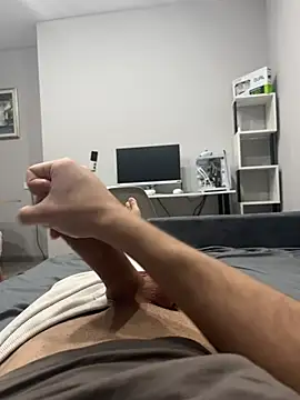 nightshiftt09 online show from March 6, 2026, 12:07 am