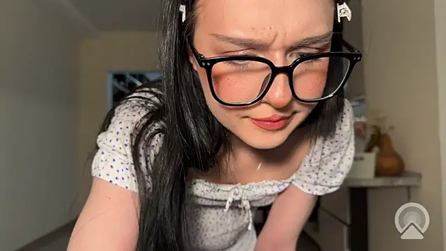 Snapshot of alicelanei chatting on March 7, 2026, 4:26 pm alicelanei online show from March 7, 2026, 4:26 pm