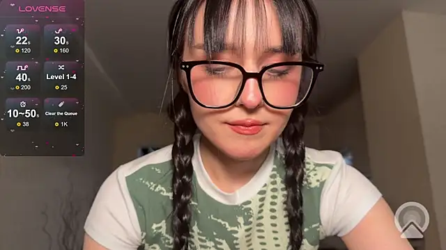 Snapshot of alicelanei chatting on April 7, 2026, 7:47 pm alicelanei online show from April 7, 2026, 7:47 pm
