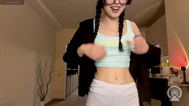 Snapshot of alicelanei chatting on April 24, 2026, 7:27 pm alicelanei online show from April 24, 2026, 7:27 pm