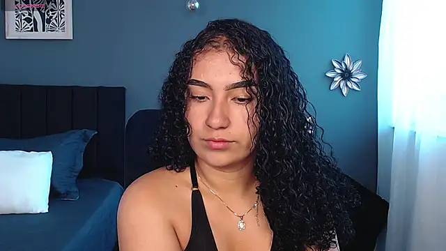 Snapshot of Sofia-bloom chatting on February 25, 2026, 1:43 pm Sofia-bloom online show from February 25, 2026, 1:43 pm