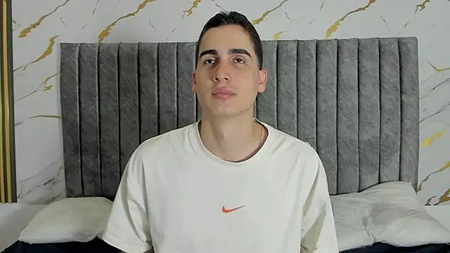 Snapshot of ryanlevi1 chatting on February 23, 2026, 1:52 pm ryanlevi1 online show from February 23, 2026, 1:52 pm