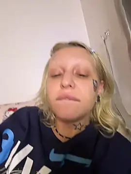 urlittlebaby666 online show from February 22, 2026, 4:02 am