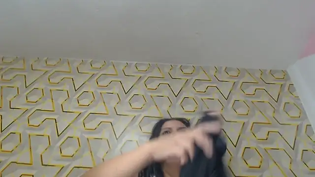 Tatty--Brown online show from April 1, 2026, 1:52 pm