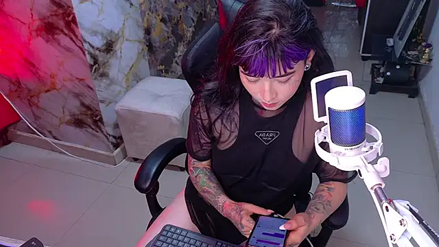 Snapshot of nova_kitttyy chatting on June 17, 2026, 4:26 am nova kitttyy online show from June 17, 2026, 4:26 am