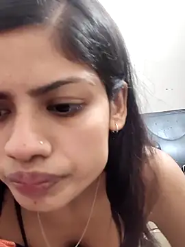 Colleage-girl online show from April 4, 2026, 3:53 pm