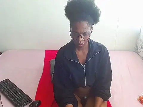 ChocoSlenderXXX online show from May 25, 2026, 5:13 am