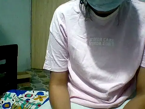 Snapshot of Mahak888 chatting on February 18, 2026, 7:21 pm Mahak888 online show from February 18, 2026, 7:21 pm