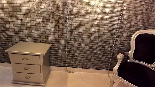 hillary bigbutt online show from April 11, 2026, 6:01 pm