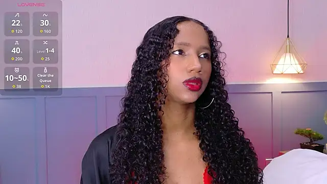 Snapshot of Chloe-Rose- chatting on April 22, 2026, 4:48 am Chloe-Rose- online show from April 22, 2026, 4:48 am