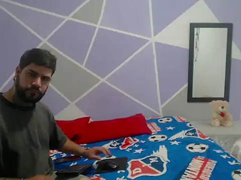 Snapshot of couple__hott069 chatting on March 3, 2026, 6:30 am couple hott069 online show from March 3, 2026, 6:30 am