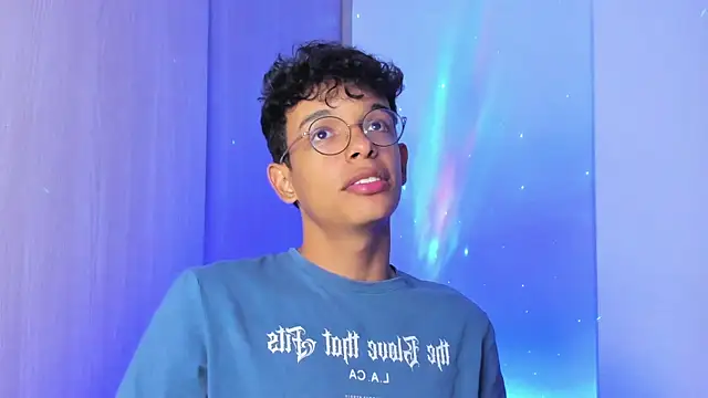 Maxfrost1 online show from April 2, 2026, 2:20 am