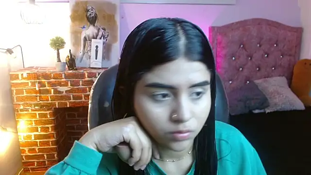 mila quin online show from April 5, 2026, 12:57 pm