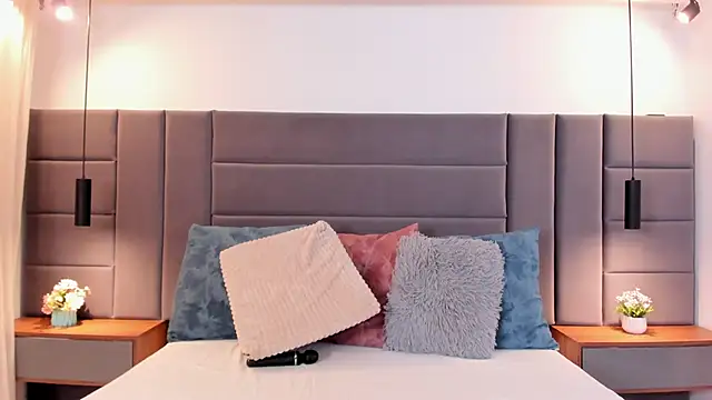 Snapshot of KaraWatson chatting on February 18, 2026, 11:28 am KaraWatson online show from February 18, 2026, 11:28 am