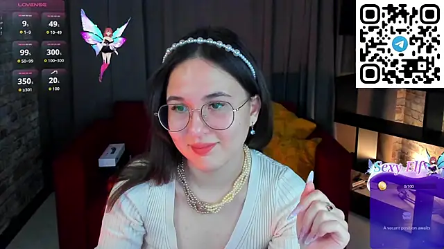 Snapshot of leylamirage chatting on April 7, 2026, 12:16 pm leylamirage online show from April 7, 2026, 12:16 pm