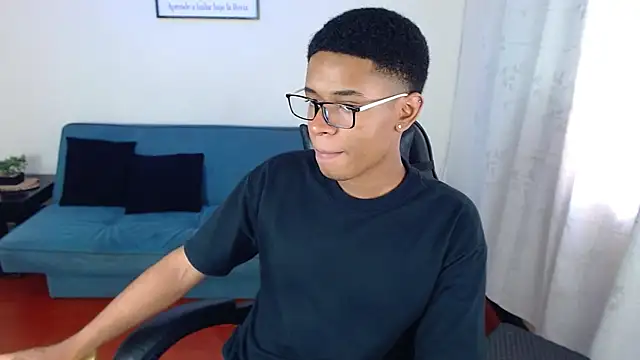 Snapshot of liiam3 chatting on February 26, 2026, 8:41 pm liiam3 online show from February 26, 2026, 8:41 pm