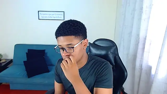 liiam3 online show from March 25, 2026, 8:48 pm