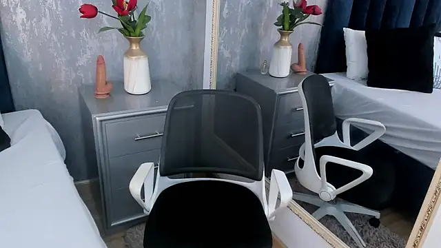 Snapshot of Janna__26 chatting on April 15, 2026, 9:37 pm Janna 26 online show from April 15, 2026, 9:37 pm