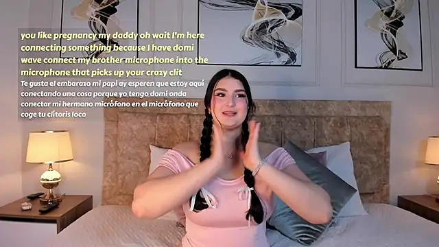 Snapshot of zoe_moon__ chatting on April 4, 2026, 2:14 pm zoe moon online show from April 4, 2026, 2:14 pm