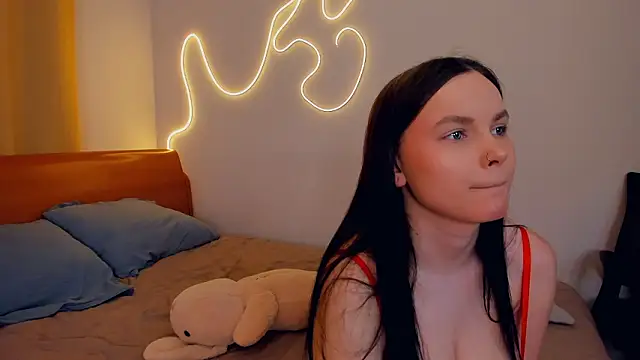 Snapshot of LeilaErcolani chatting on March 6, 2026, 8:16 pm LeilaErcolani online show from March 6, 2026, 8:16 pm