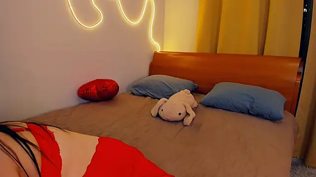 Snapshot of LeilaErcolani chatting on March 8, 2026, 7:17 pm LeilaErcolani online show from March 8, 2026, 7:17 pm