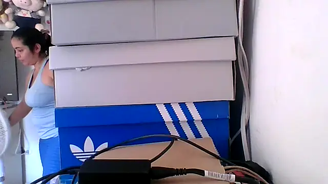 pocahontas hotty online show from April 14, 2026, 6:47 pm