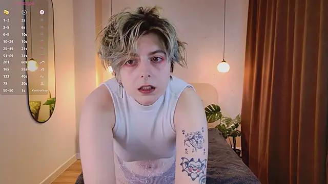 Snapshot of SpiderrArti chatting on February 19, 2026, 6:20 am SpiderrArti online show from February 19, 2026, 6:20 am