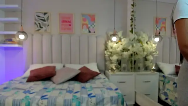 Snapshot of Mia_Bailey_ chatting on March 25, 2026, 3:01 am Mia Bailey online show from March 25, 2026, 3:01 am