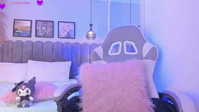 Bella  Peach online show from April 3, 2026, 3:15 am