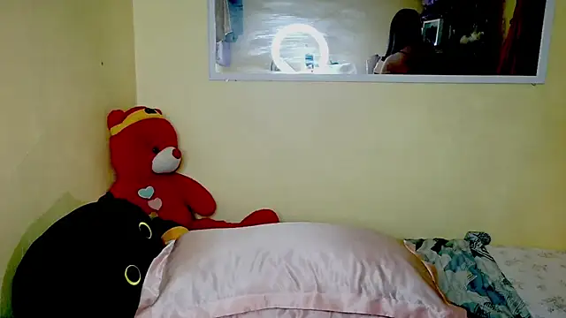 Snapshot of Luna_Moonfang chatting on July 4, 2026, 2:45 pm Luna Moonfang online show from July 4, 2026, 2:45 pm